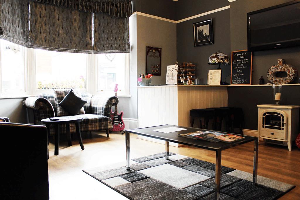 Hazeldene Guest House 셀비 외부 사진